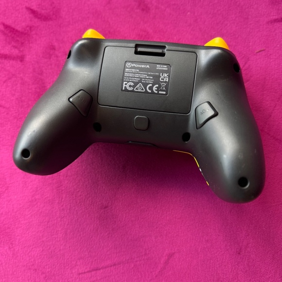 Power A Nintendo Switch Pokemon Pikachu Wireless Controller - Picture 2 of 2